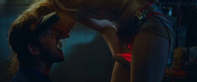 Juliane Elting sexy – King Car (Carro Rei) (2021)