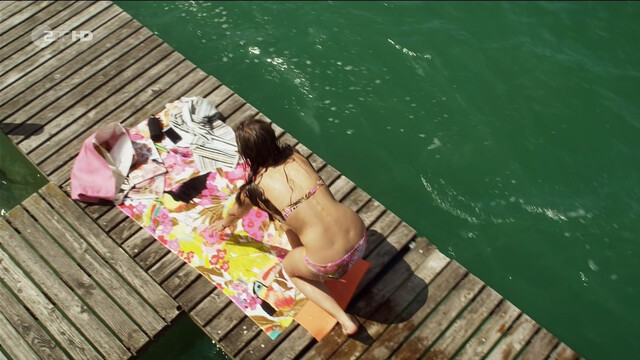 Leonie Tepe sexy – Neue Adresse Paradies (2012)