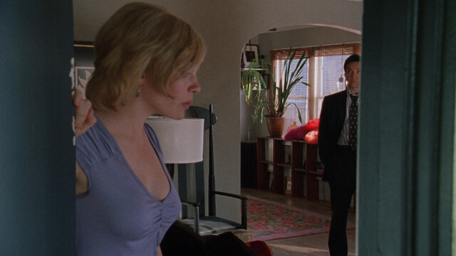 Abby Brammell sexy – The Shield (2002)