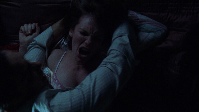 Abby Brammell sexy – The Shield (2002)