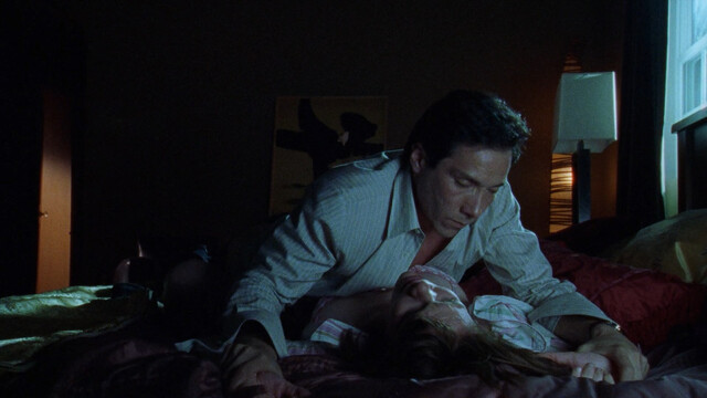 Abby Brammell sexy – The Shield (2002)