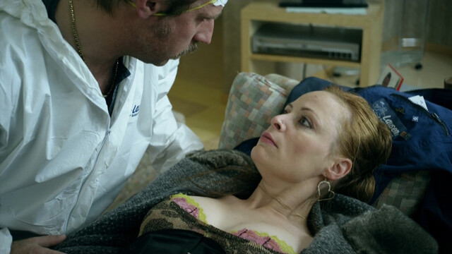 Katharina Marie Schubert sexy – Der Tatortreiniger s01e01 (2011)