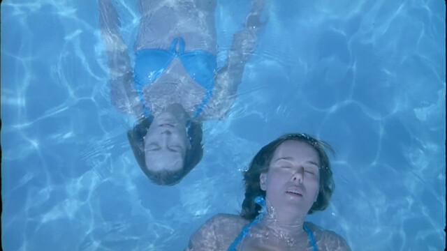 Olivia Williams sexy – Tara Road (2005)