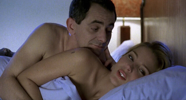 Elsa Pataky nude – Atraco a las 3... y media (2003)