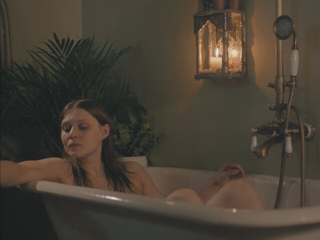 Nora Pider nude – Pale Blue Me (2018)