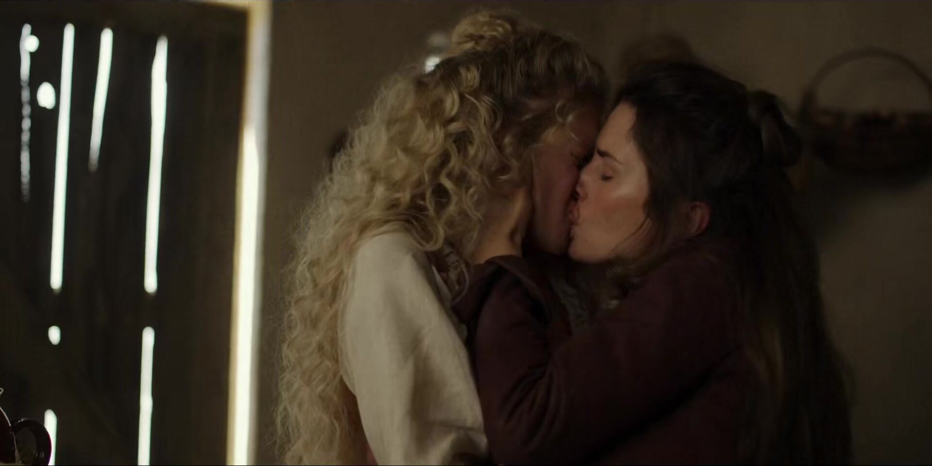 Addison Timlin sexy, Julia Schlaepfer sexy - American Horror Stories s02e04 (2022)