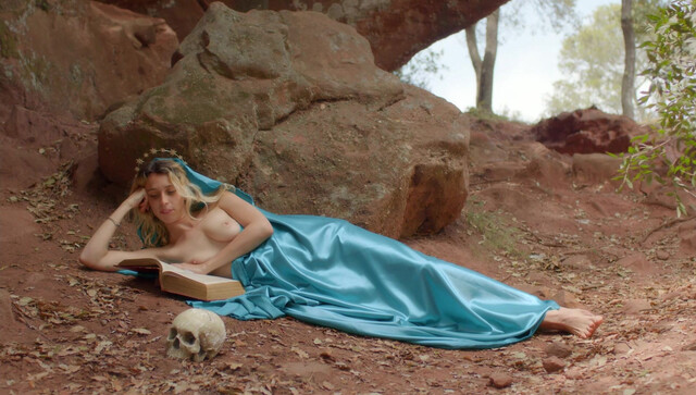 Mar Nantas nude - La Revolución de las Musas (2024)
