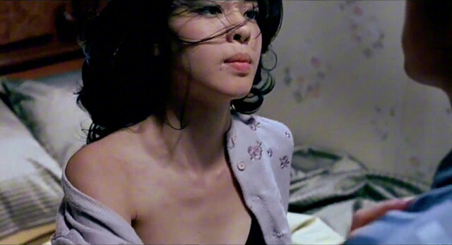 Kim Gyu-ri nude - Low Life (2004)