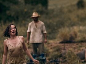 Ana de Armas sexy, Sydney Sweeney nude, Vanessa Kirby sexy - Eden (2025)