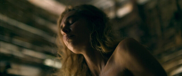 Ana de Armas sexy, Sydney Sweeney nude, Vanessa Kirby sexy - Eden (2025)