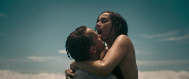 Ana de Armas sexy, Sydney Sweeney nude, Vanessa Kirby sexy - Eden (2025)