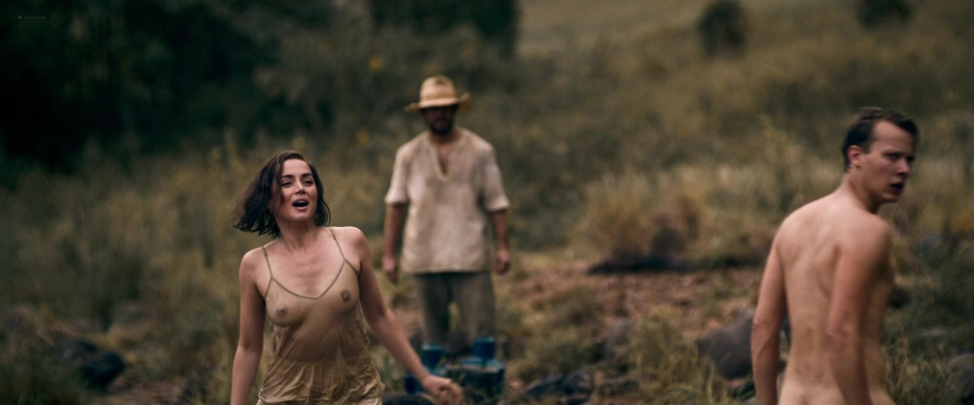 Ana de Armas sexy, Sydney Sweeney nude, Vanessa Kirby sexy - Eden (2025)