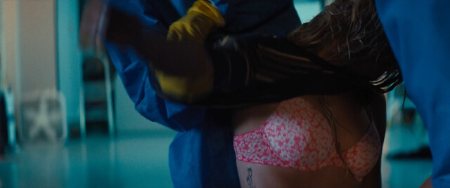 Isabella Ferreira nude – Incoming (2024)