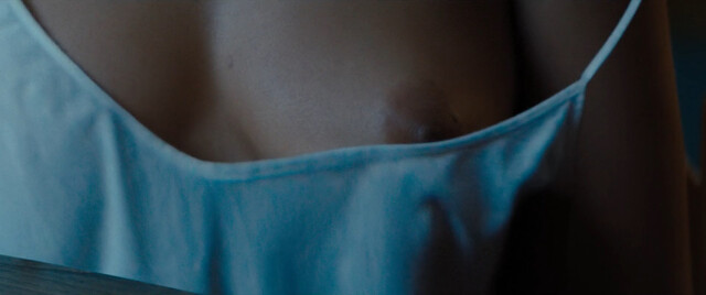 Isabella Ferreira nude – Incoming (2024)