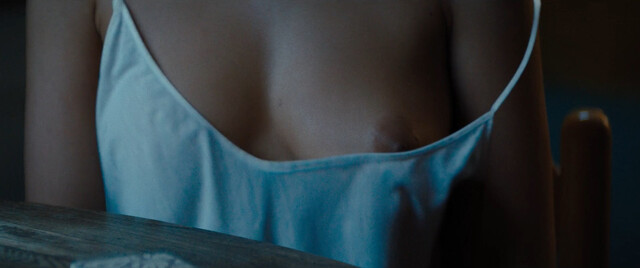 Isabella Ferreira nude – Incoming (2024)