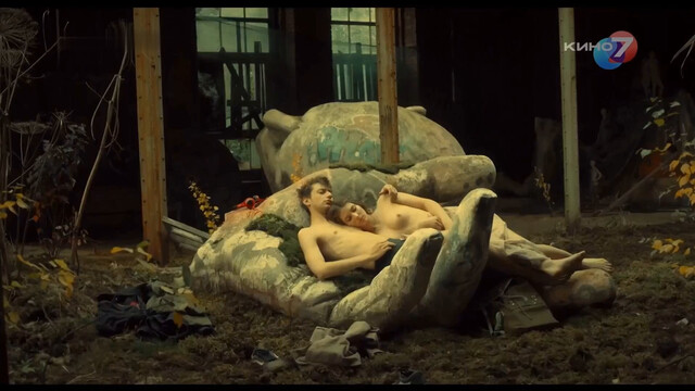 Tina Stojilkovic nude – Mittelmarsch (2022)