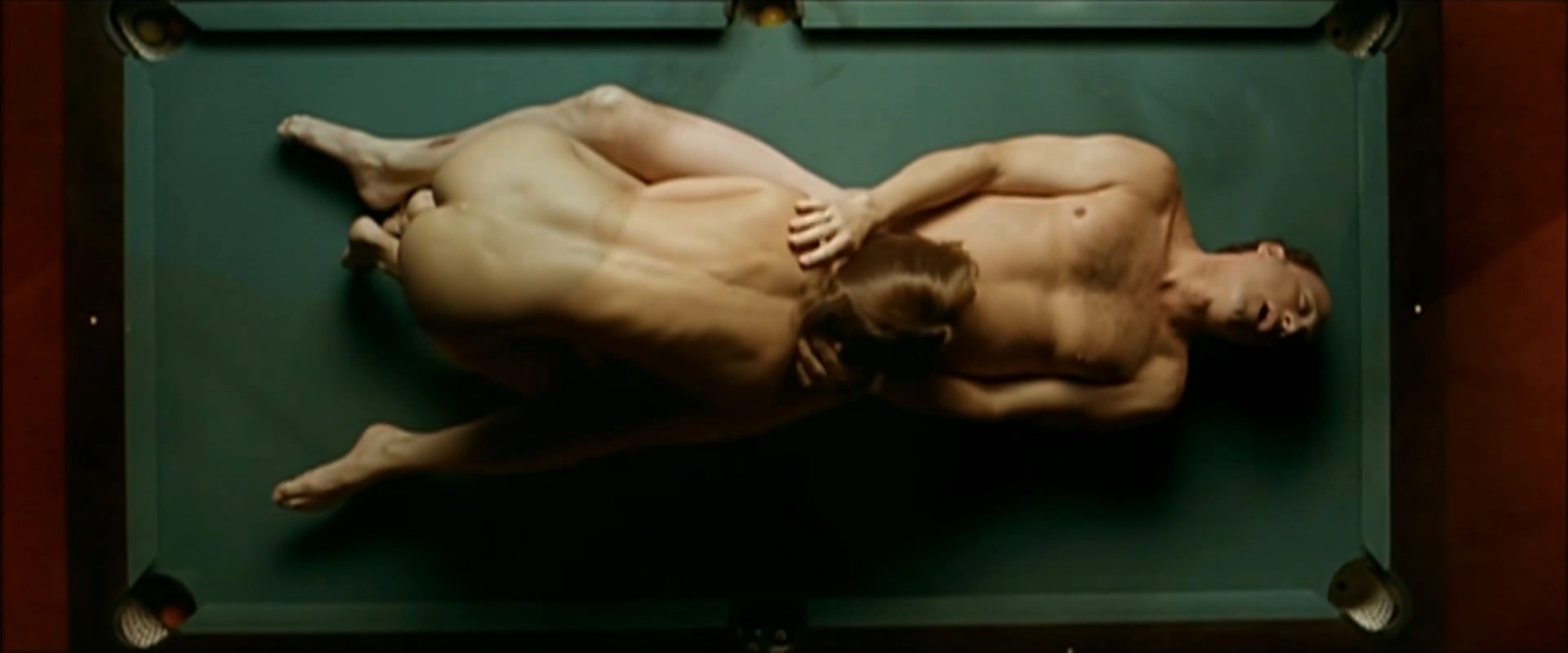 Veronica Echegui nude – El Menor De Los Males (2004)