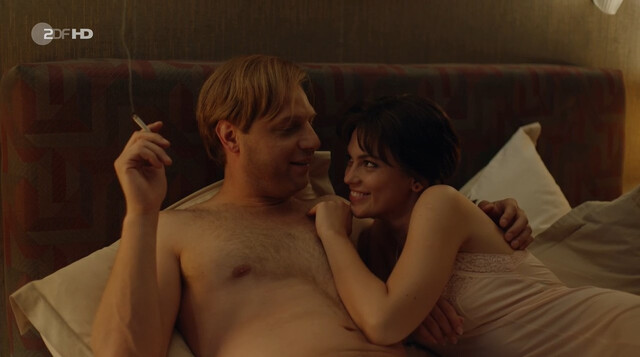 Silvia Busuioc nude – Bella Germania s01e02 (2019)