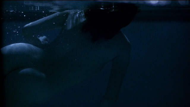 Marlee Matlin nude – Children of a Lesser God (1986)