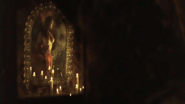 Manuela Arcuri nude – Juana La Loca (2001)