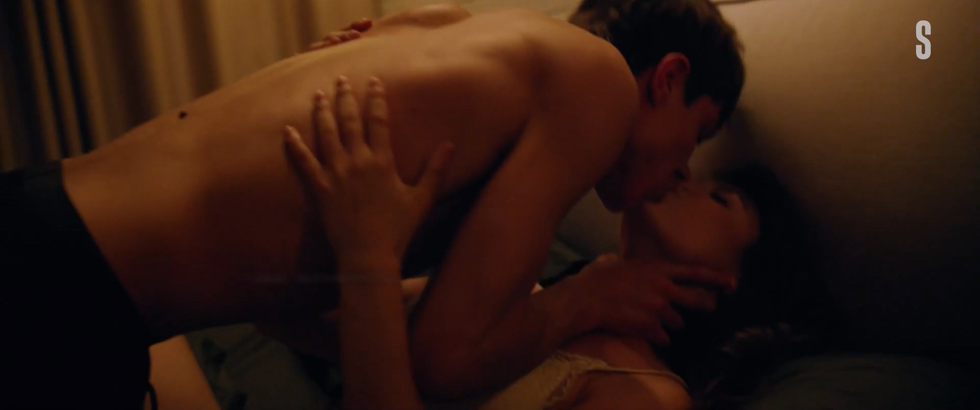 Anna Demidova sexy – Trudnaya s01e04 (2024)