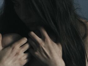 Neslihan Atagul sexy – Somewhere in Between (Araf) (2012)