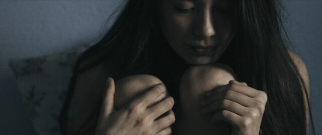 Neslihan Atagul sexy – Somewhere in Between (Araf) (2012)