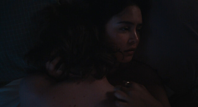 Courtney Eaton sexy – Parachute (2023)