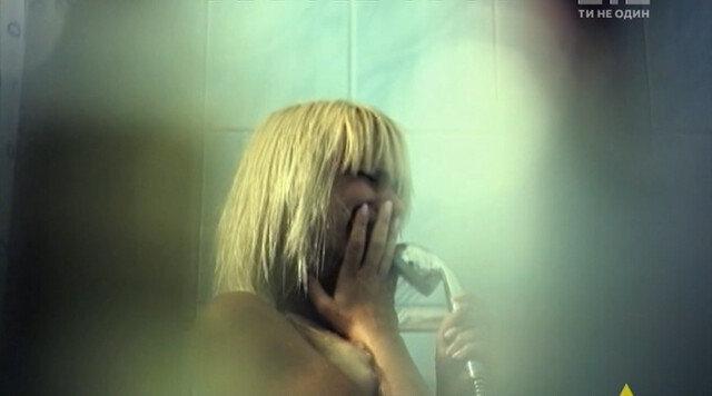 Alona Alymova nude – Konchena (2010)