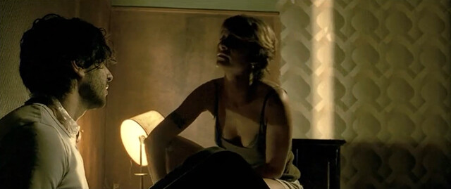 Najwa Nimri nude – Utopía (2003)