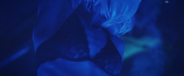 Kristin Suckow nude – Lux Krieger des Lichts (2018)