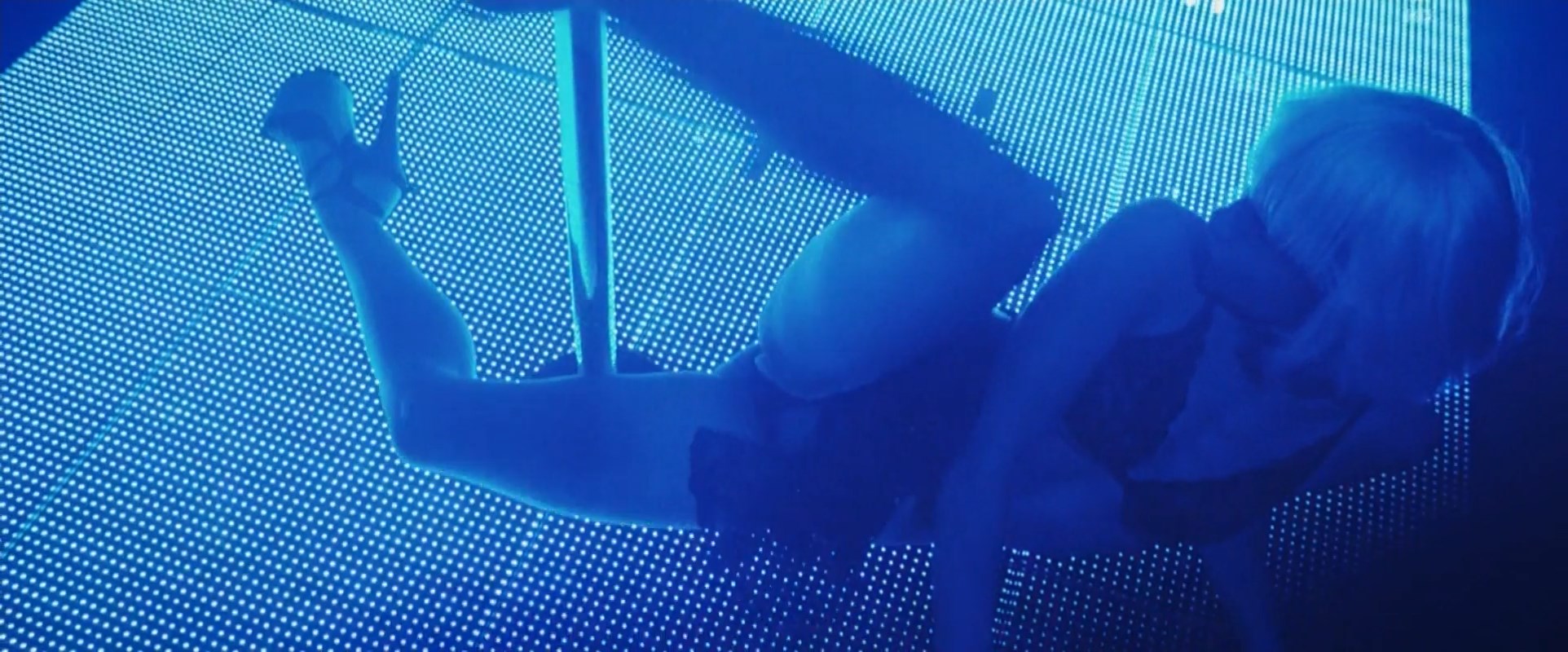 Kristin Suckow nude – Lux Krieger des Lichts (2018)