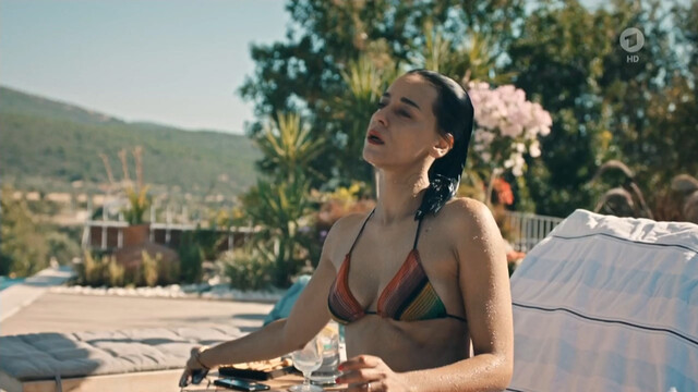 Edita Malovcic sexy – Mordkommission Istanbul s01e20 (2017)