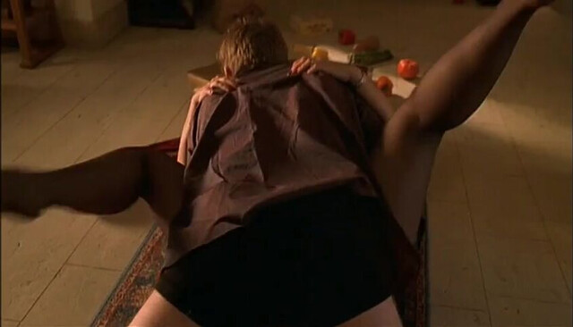 Kim Pawlik sexy - Dawg (2002)