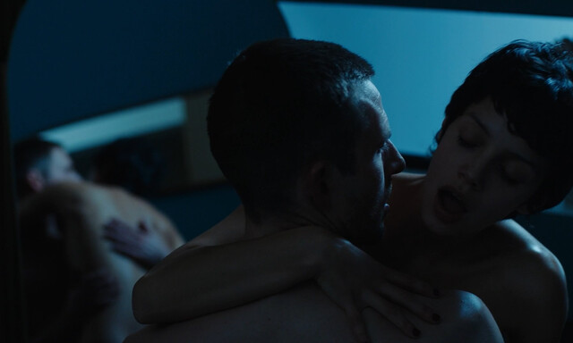 Noée Abita nude – First Case (Première affaire) (2023)