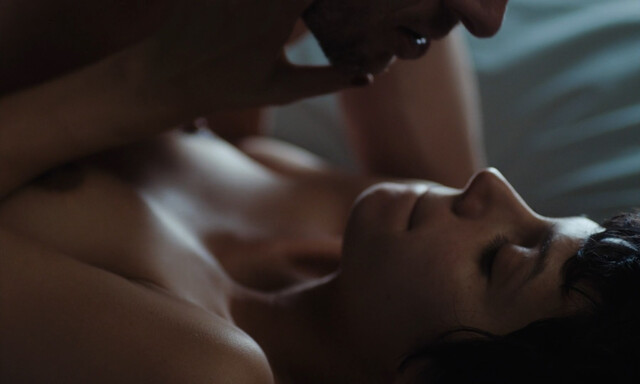 Noée Abita nude – First Case (Première affaire) (2023)