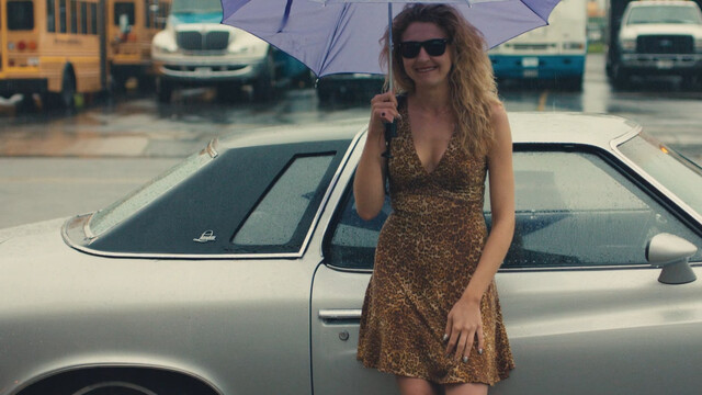 Nina Arianda sexy – Rob the Mob (2014)