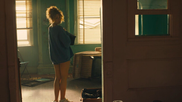 Nina Arianda sexy – Rob the Mob (2014)
