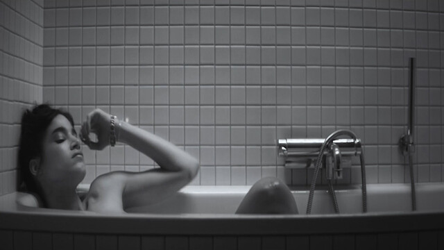 Sofia Boutella sexy – Katia The Runaway (2020)