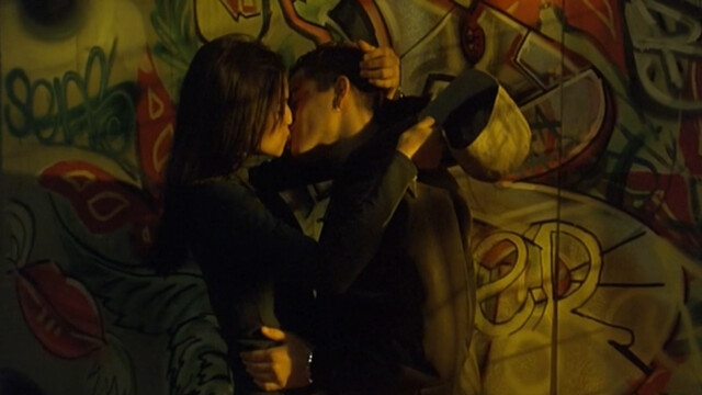 Sofia Boutella sexy – Le défi (2002)