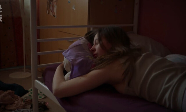 Alicia Prinsen sexy – Vlekkeloos (2021)