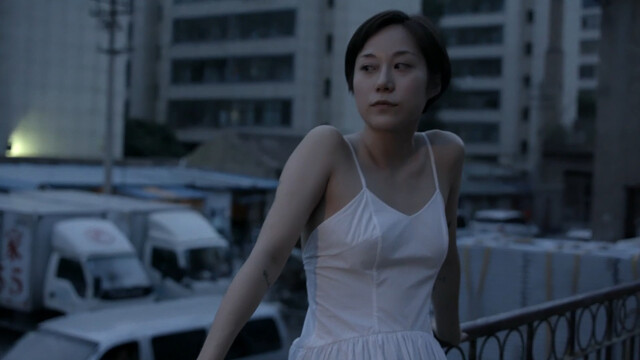 Jin Jing sexy – A White Butterfly on a Bus (Gong che shang de bai se hu die) (2018)
