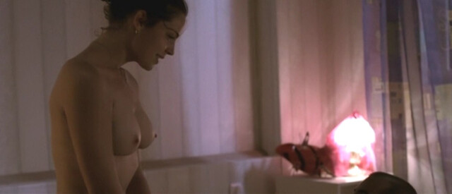 Maria Dinulescu nude – California Dreamin' (Nesfarsit) (2007)