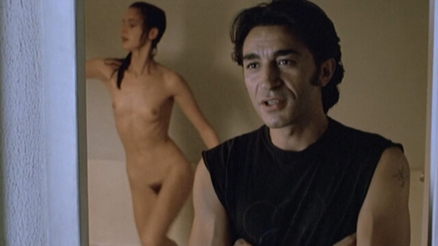 Fanny Bastien nude – Urgence (1985)