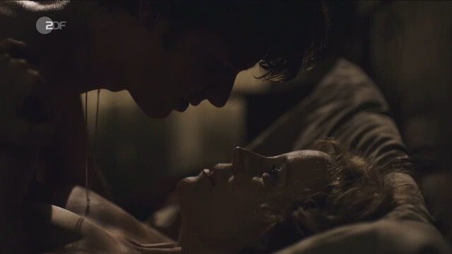 Friederike Becht nude – Der gleiche Himmel s01e03 (2017)