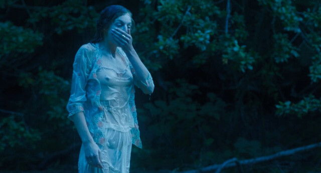 Emma Corrin nude – Lady Chatterley's Lover (2022)