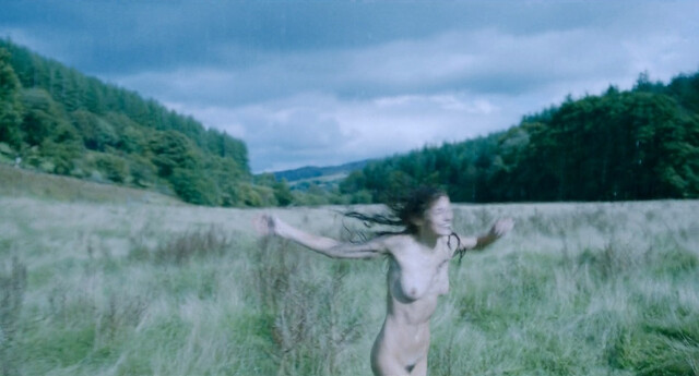 Emma Corrin nude – Lady Chatterley's Lover (2022)