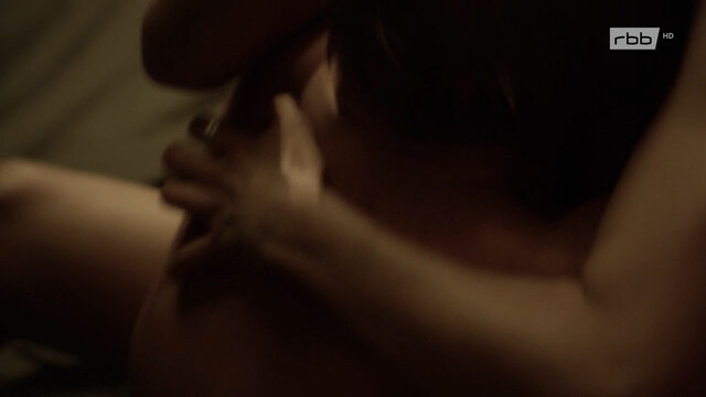 Aylin Tezel sexy – Tatort e844 (2012)