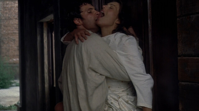 Elizabeth Hurley sexy – Method (2004)