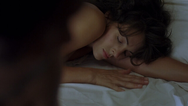 Elizabeth Hurley sexy – Method (2004)